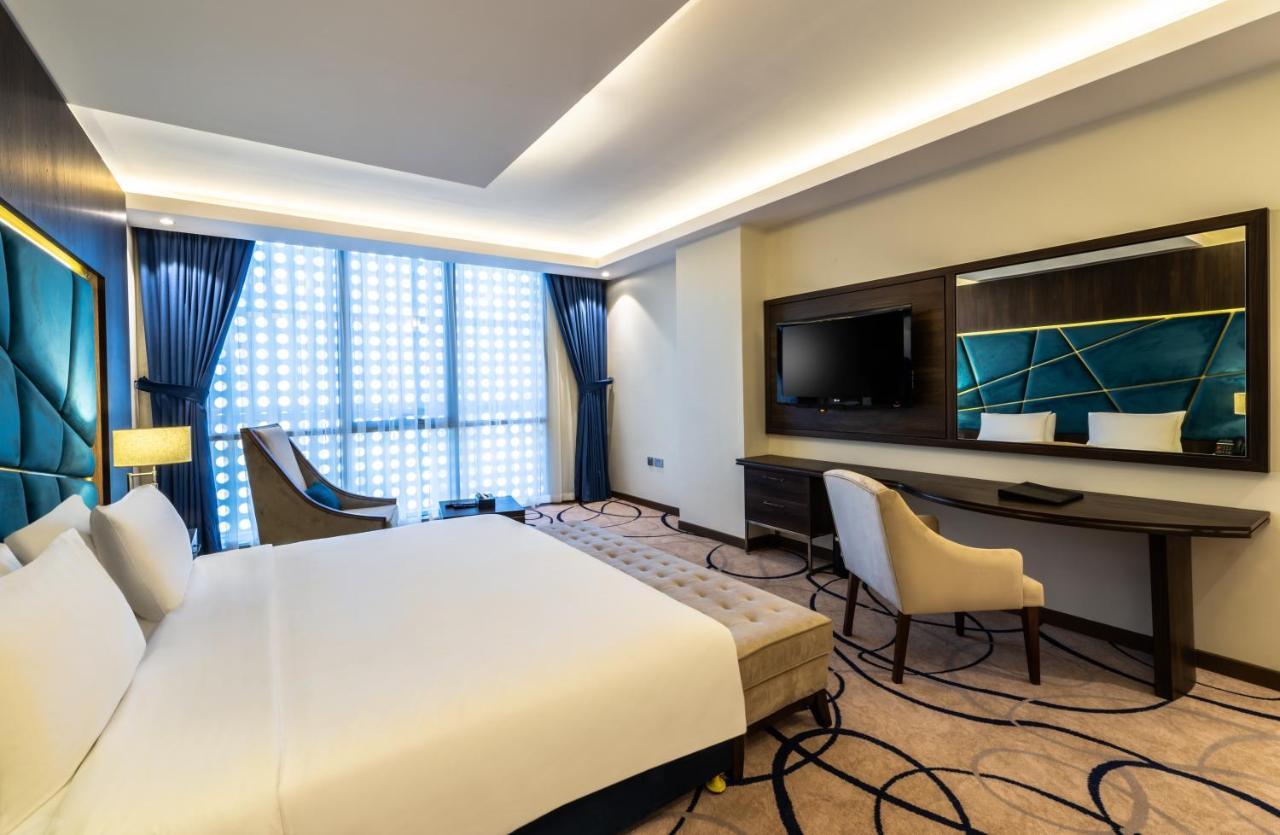 Warwick Riyadh Hotel Exterior foto