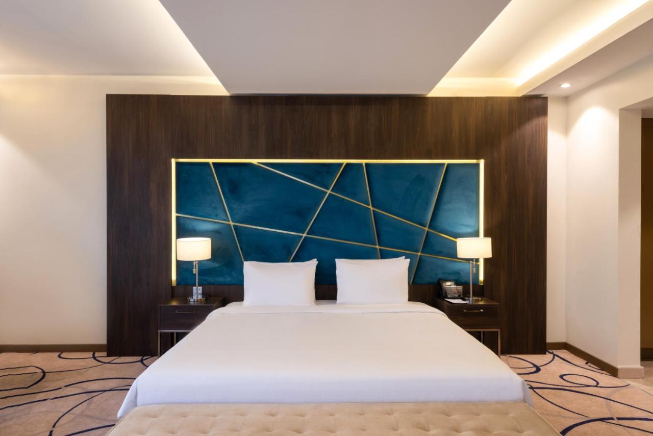 Warwick Riyadh Hotel Exterior foto