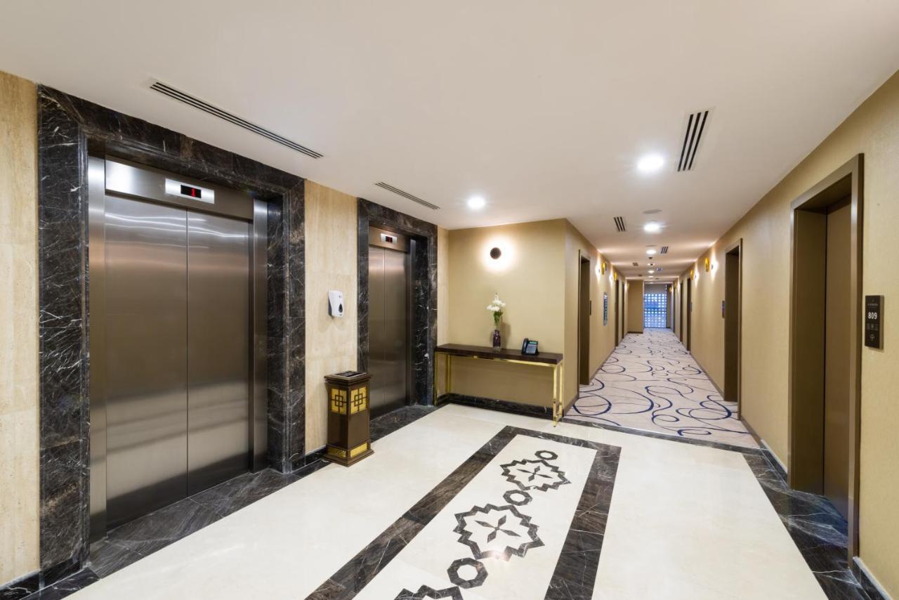 Warwick Riyadh Hotel Exterior foto
